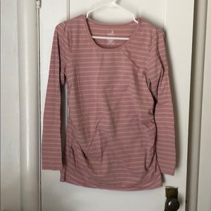 Fitted maternity shirt